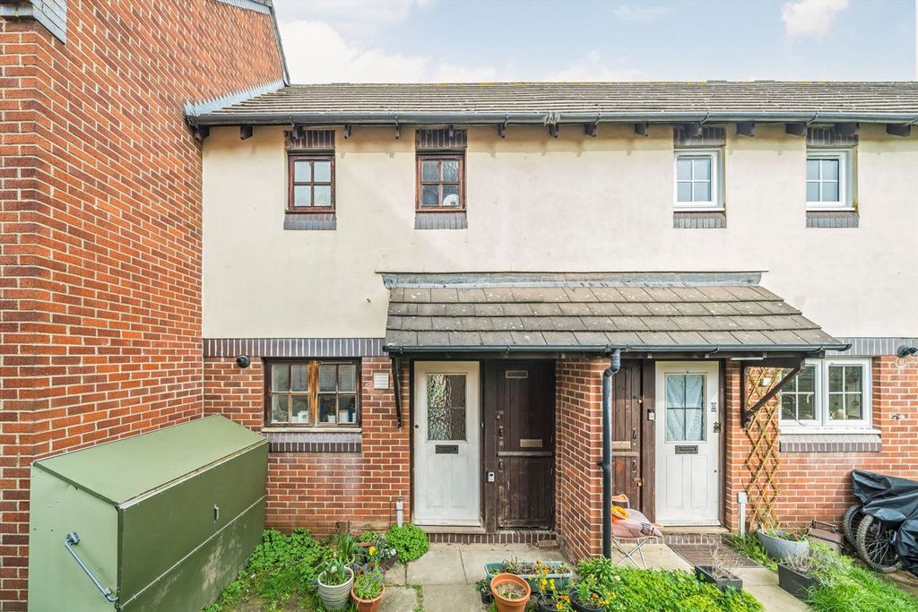 Property photo 1 of 5