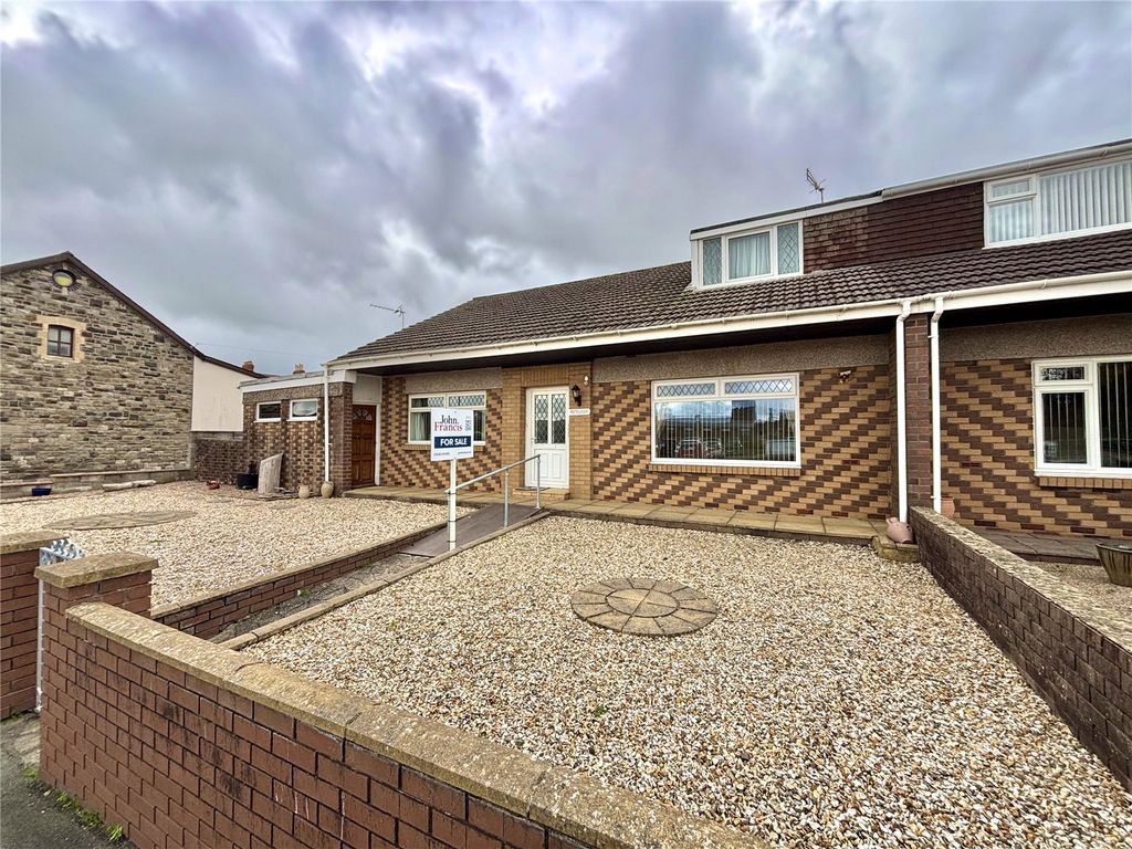 Property photo 2 of 24 Picture No. 39