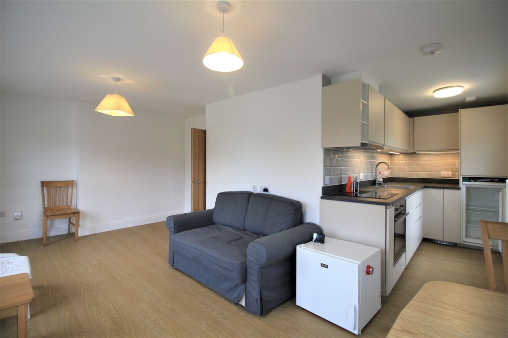 Property photo 1 of 6