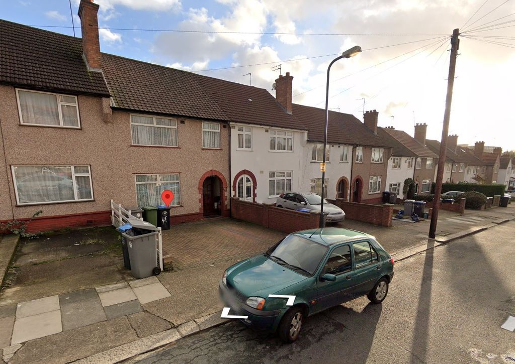 Property photo 1 of 2