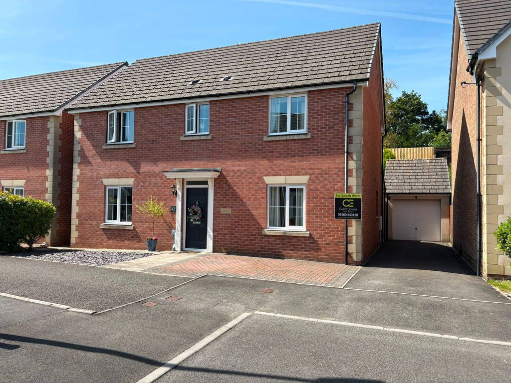 Property photo 1 of 25