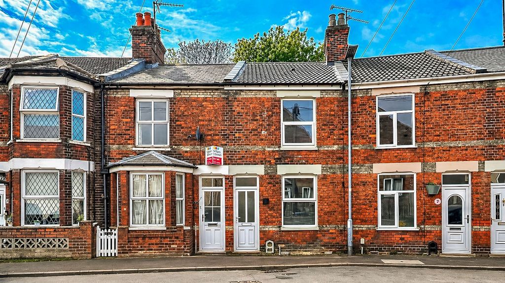 Property photo 1 of 25