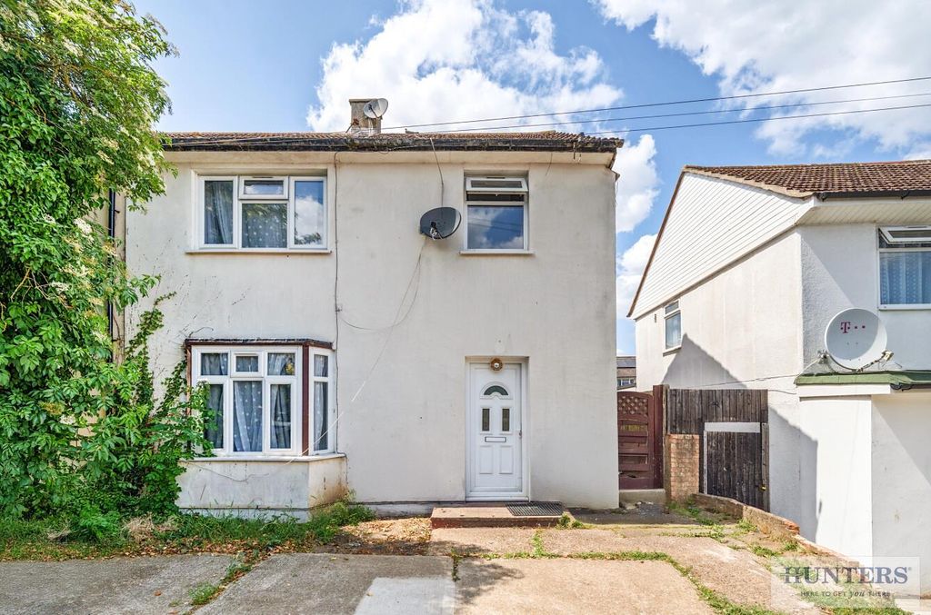 Property photo 1 of 15 External