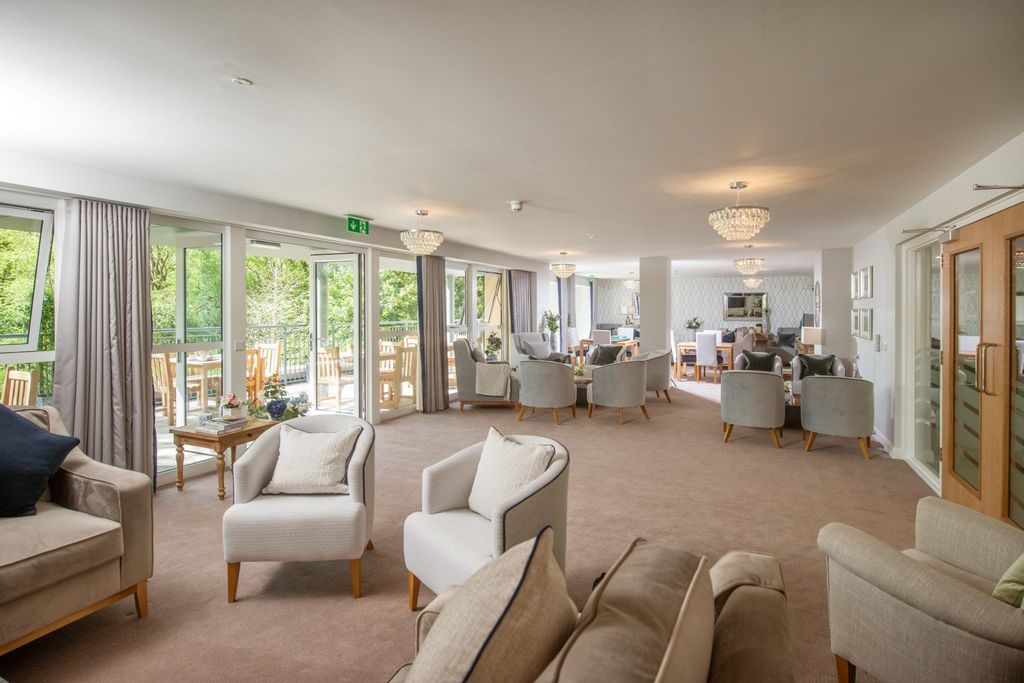 Property photo 1 of 11 Homeowners' Lounge