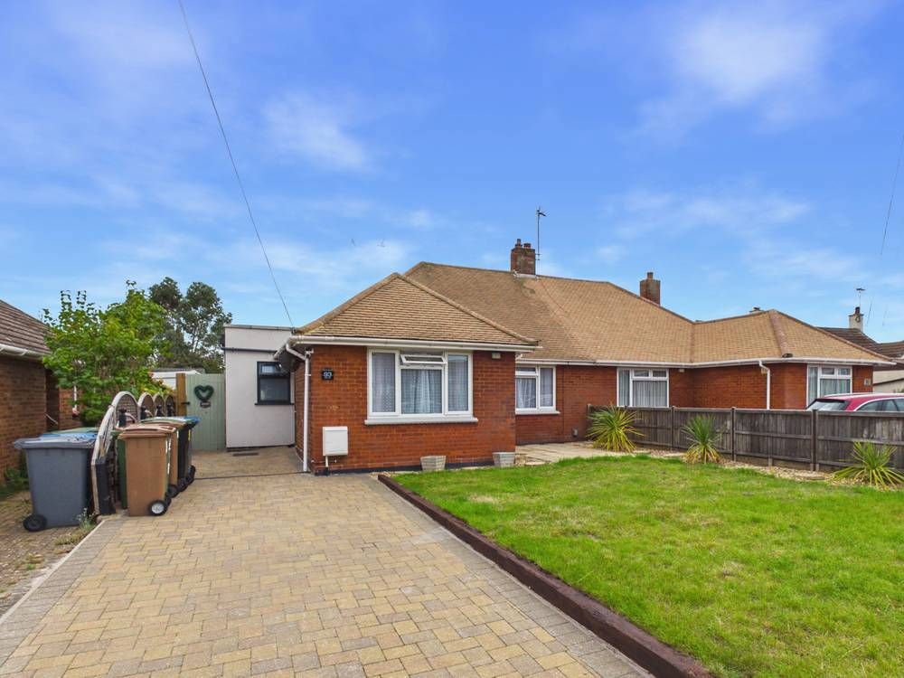 Property photo 1 of 19 Giraffe360-Still019