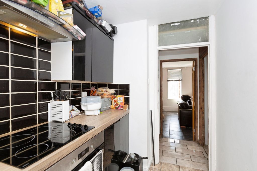 Property photo 2 of 15 Kitchen