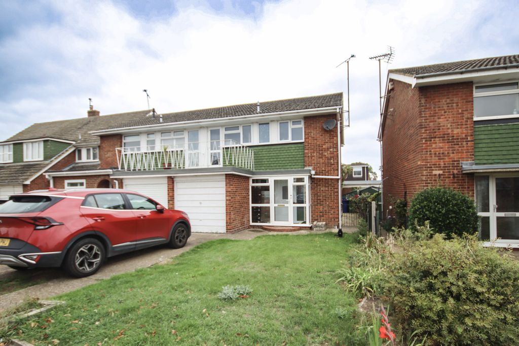 Property photo 1 of 8 3 Double Bedroom Family Home For Sale, Very Sought After Area!