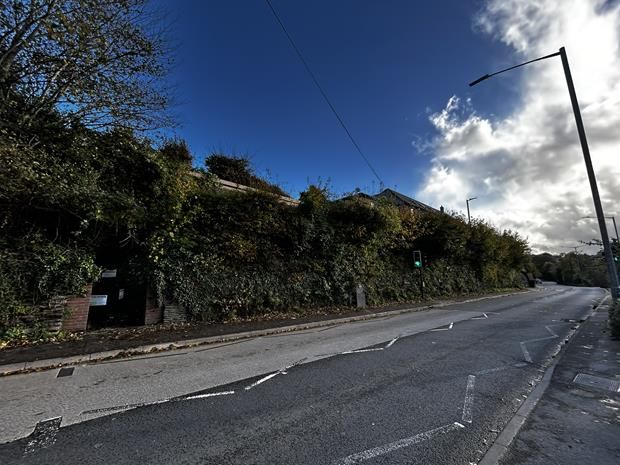 Property photo 1 of 3 Roadside View