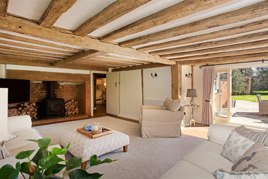 Property photo 3 of 44