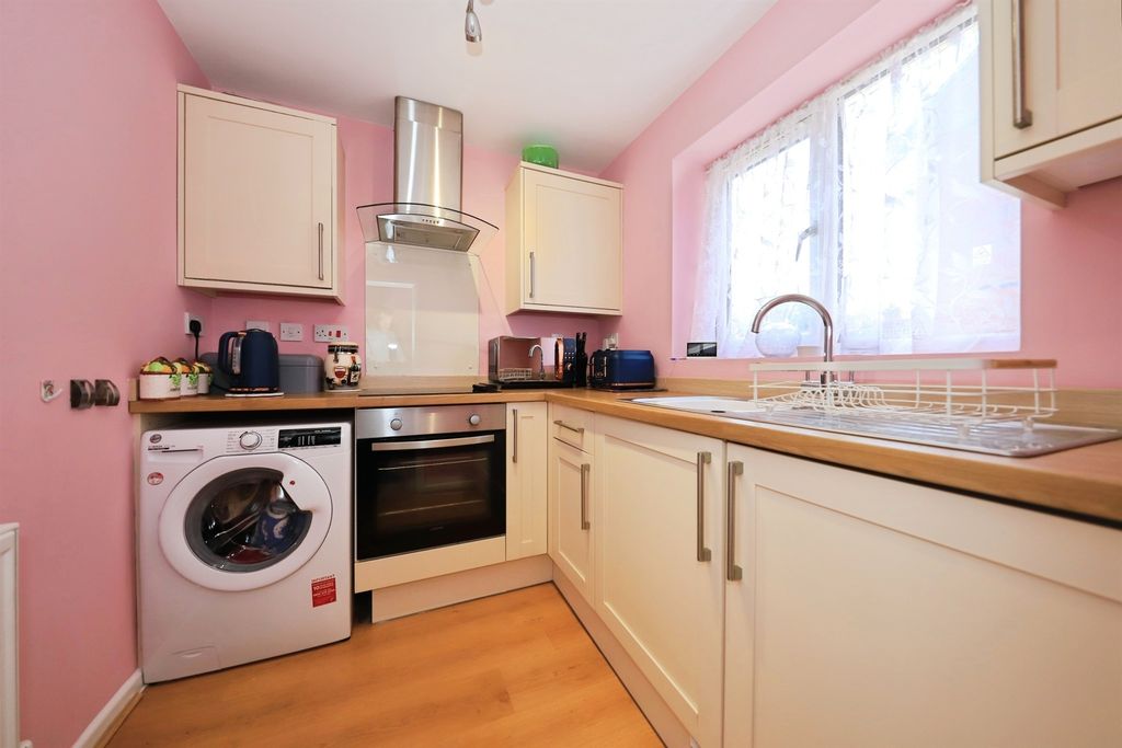Property photo 3 of 17