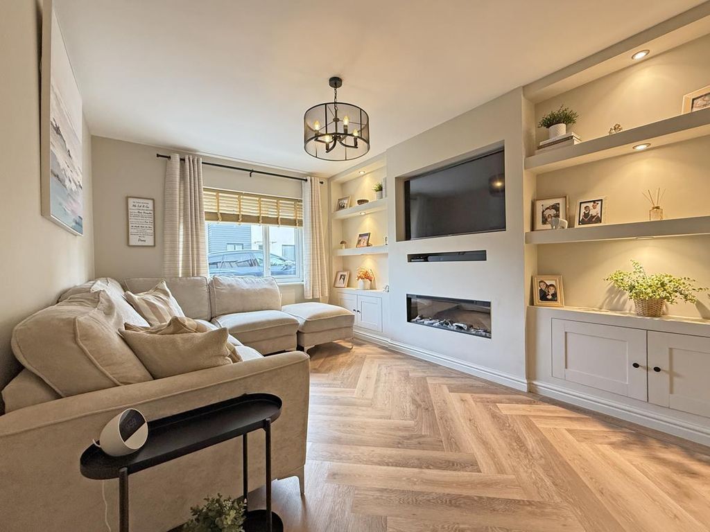 Property photo 2 of 20 Halecombe Road 17 - Living Room.Jpg