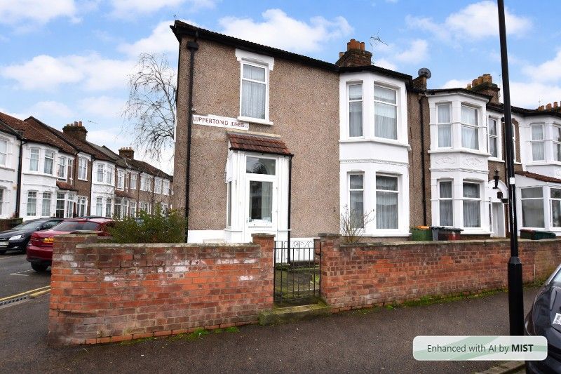Property photo 1 of 15 3 Bedroom End Of Terraced For Sale