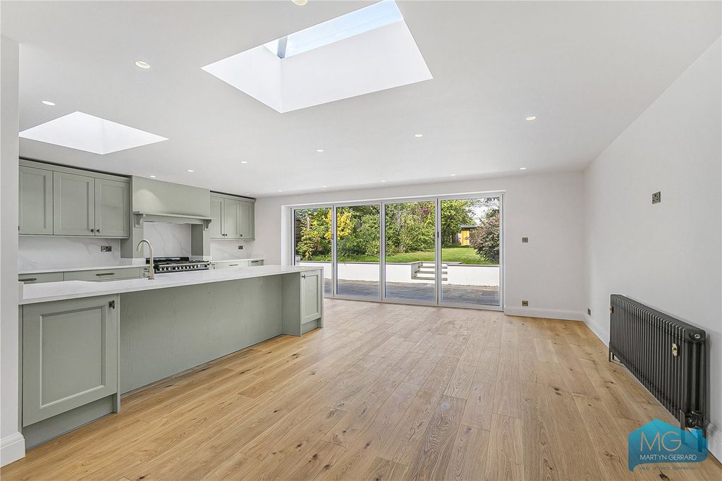 Property photo 2 of 14 Picture No. 02