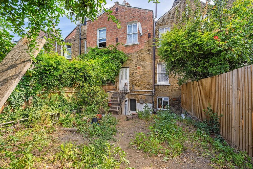 Property photo 3 of 13 Garden (2).Jpg