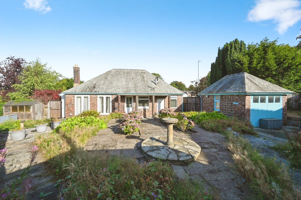 Property photo 3 of 17