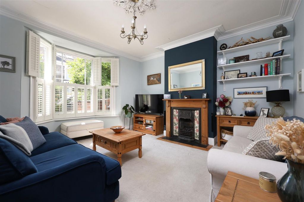 Property photo 2 of 21