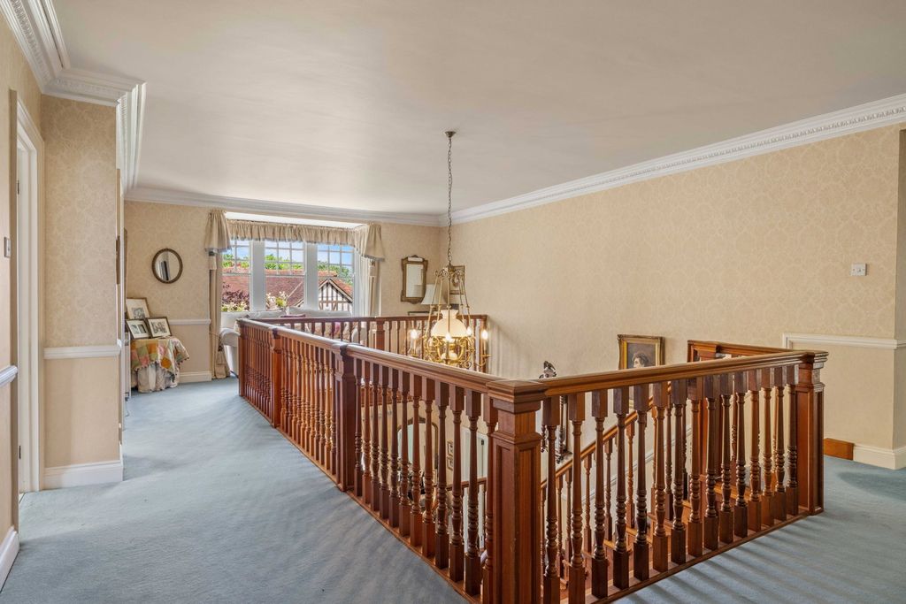 Additional image 37 of 6 bed detached house for saleGreenway, Hutton Mount, Brentwood CM13