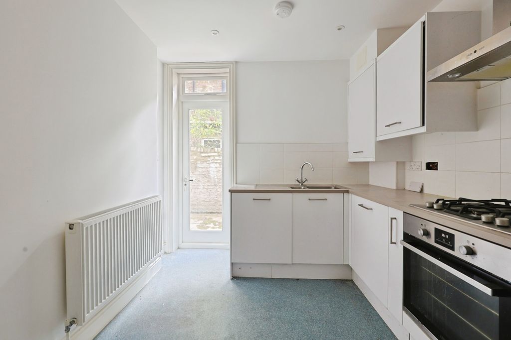 Property photo 3 of 19 Pbox-Img.Jpg