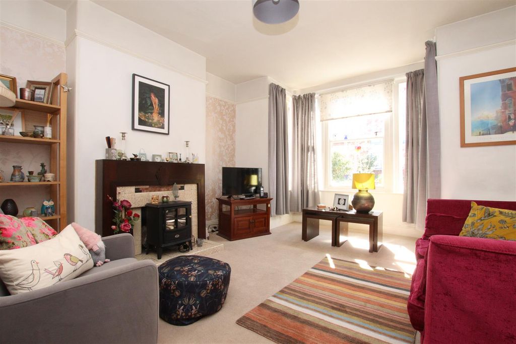 Property photo 2 of 15 Living Room.Jpg