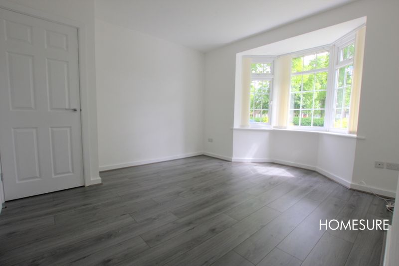 Property photo 3 of 11 Living Room