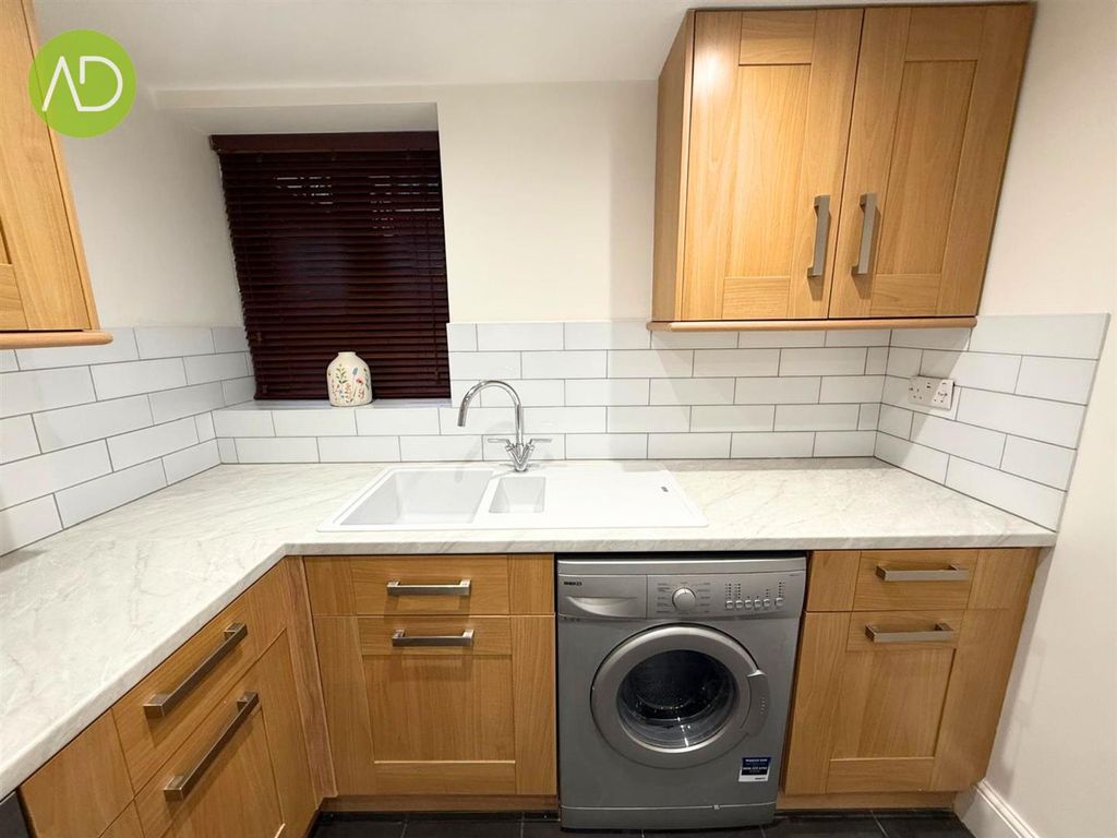 Property photo 3 of 10 8.Jpg