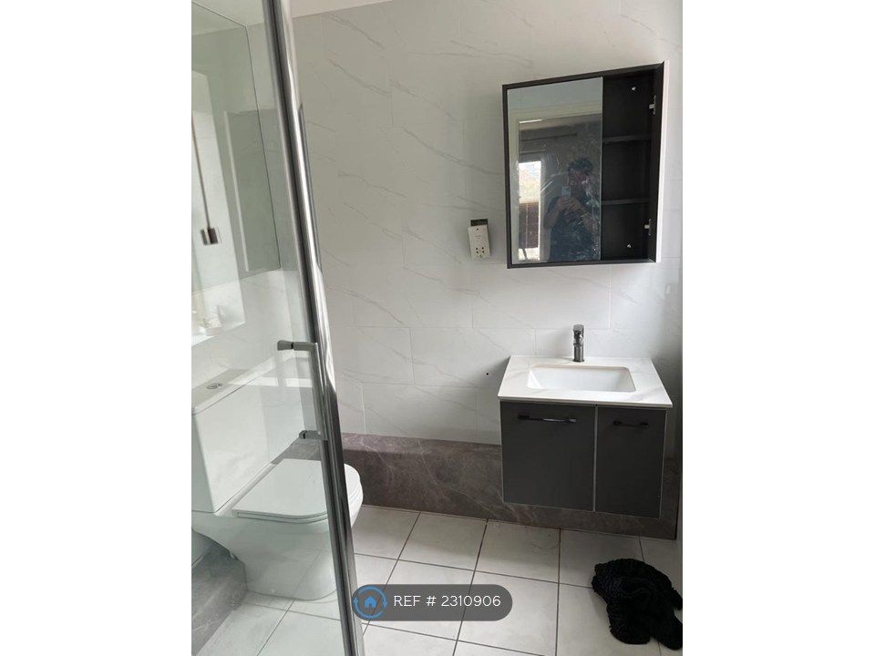 Property photo 2 of 3