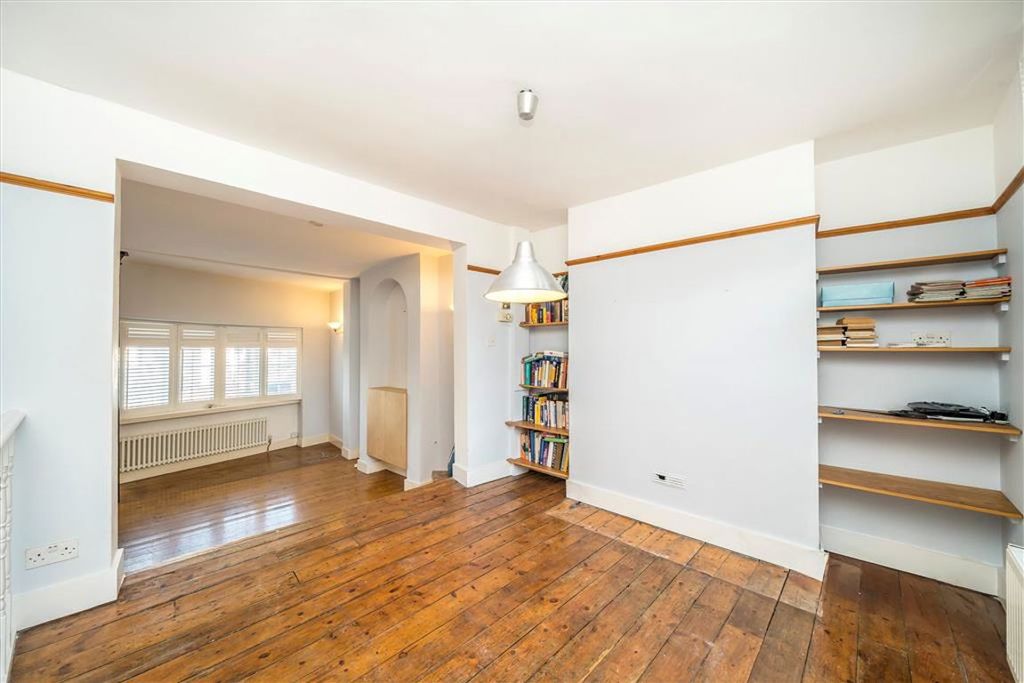 Property photo 3 of 12