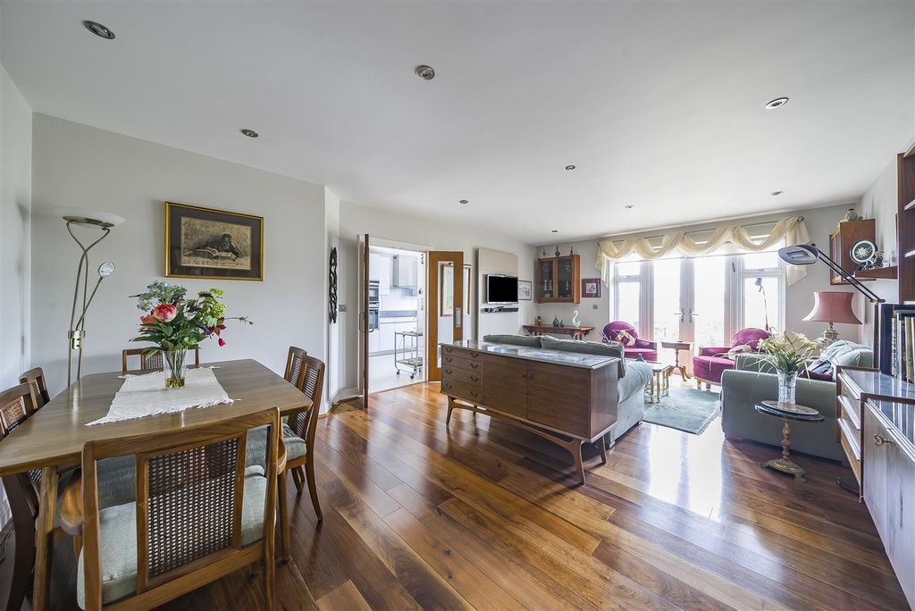 Property photo 2 of 14 Reception Room: