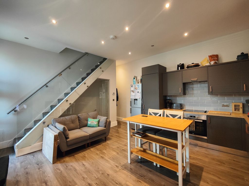 Property photo 2 of 12 0 General