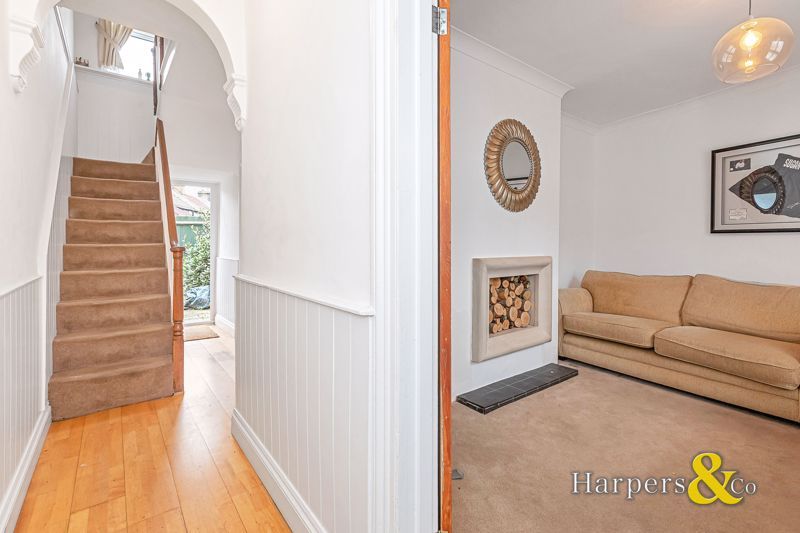 Property photo 2 of 10 Photo 4