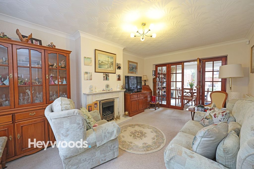 Property photo 2 of 23