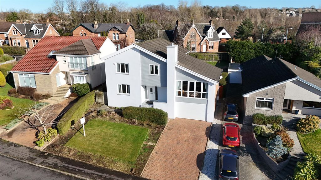 Property photo 1 of 18 Front External