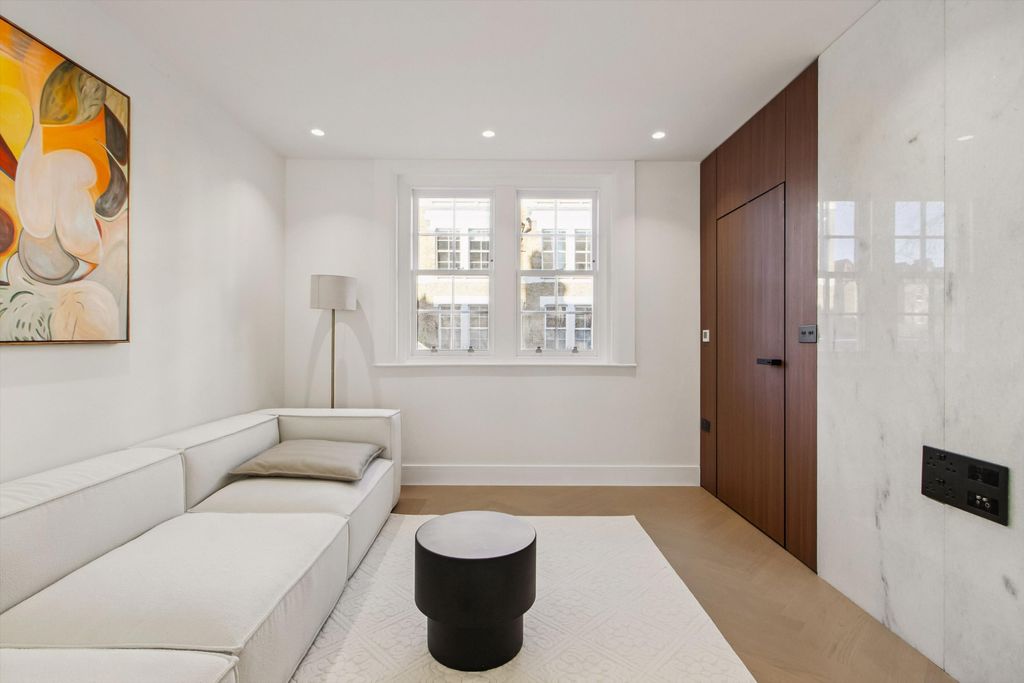 Property photo 3 of 14 Image