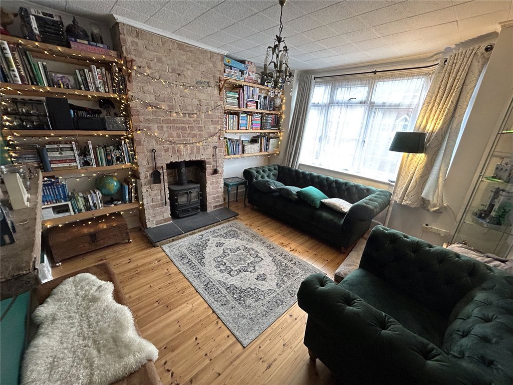 Property photo 3 of 17 Picture No. 16