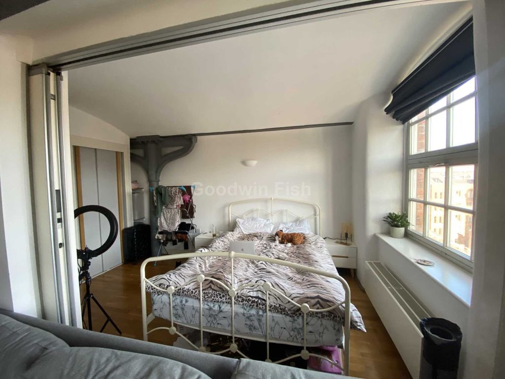 Property photo 3 of 4