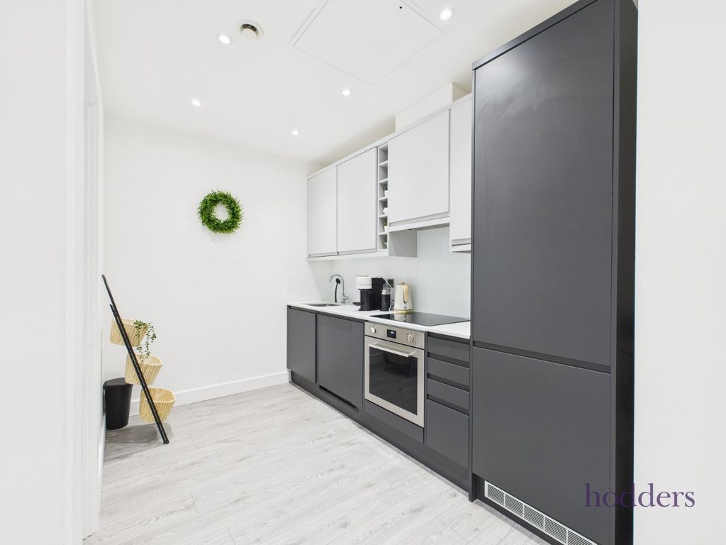 Property photo 2 of 11 Picture No. 28