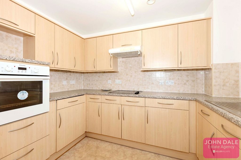 Property photo 3 of 10