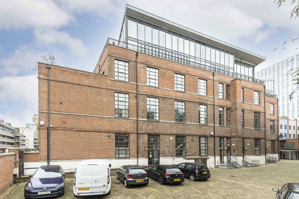 Property photo 1 of 8