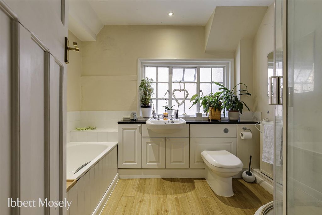 Property photo 3 of 11 12.Jpg