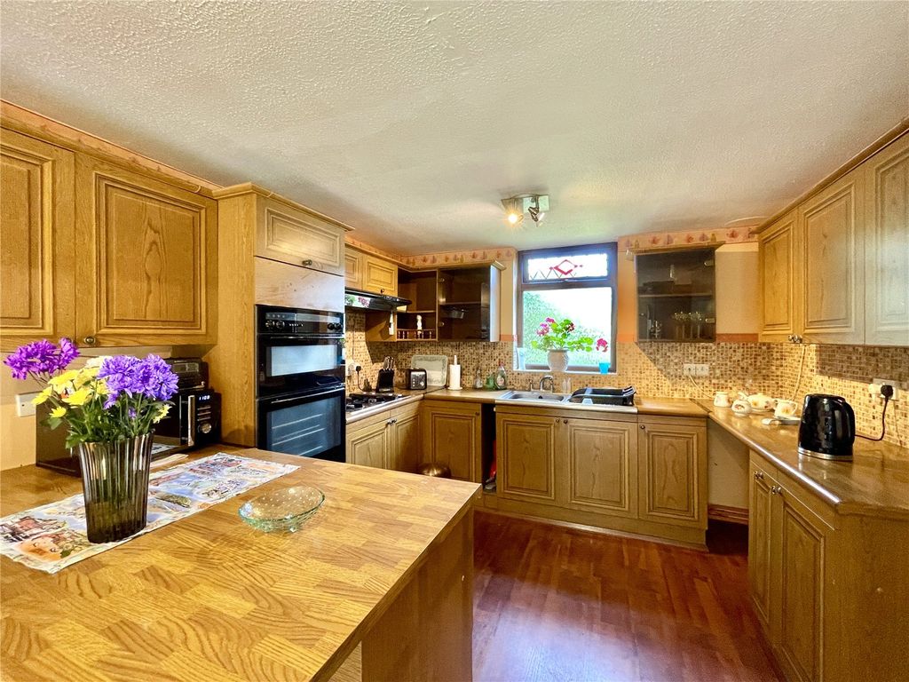 Property photo 3 of 19 Picture No. 11