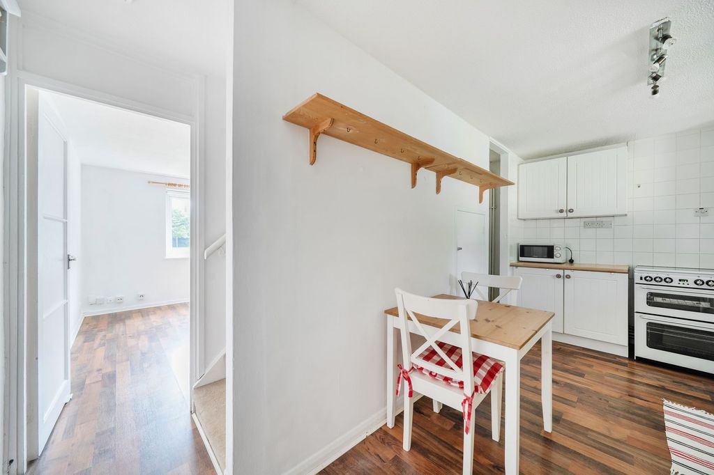 Property photo 3 of 18