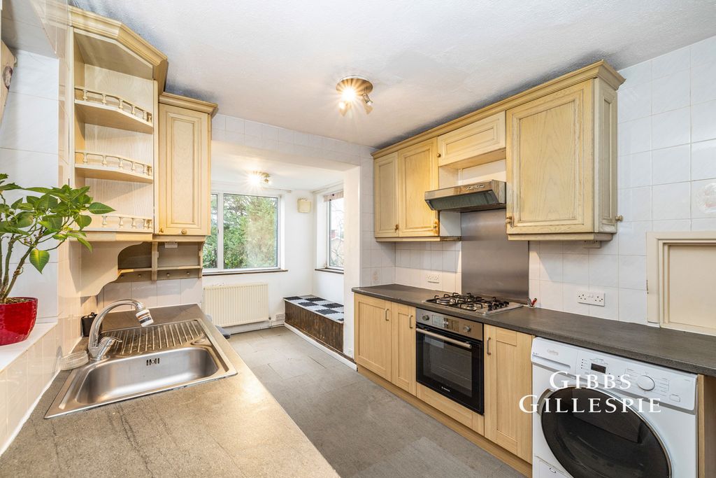 Property photo 1 of 10 Photo