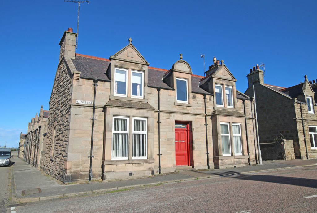 Property photo 1 of 32