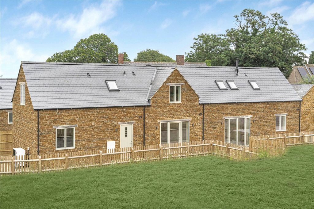 Property photo 1 of 15 External Image