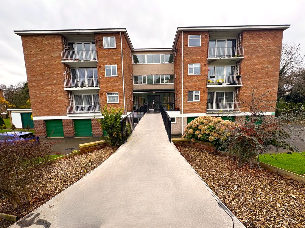 Property photo 2 of 10 Front