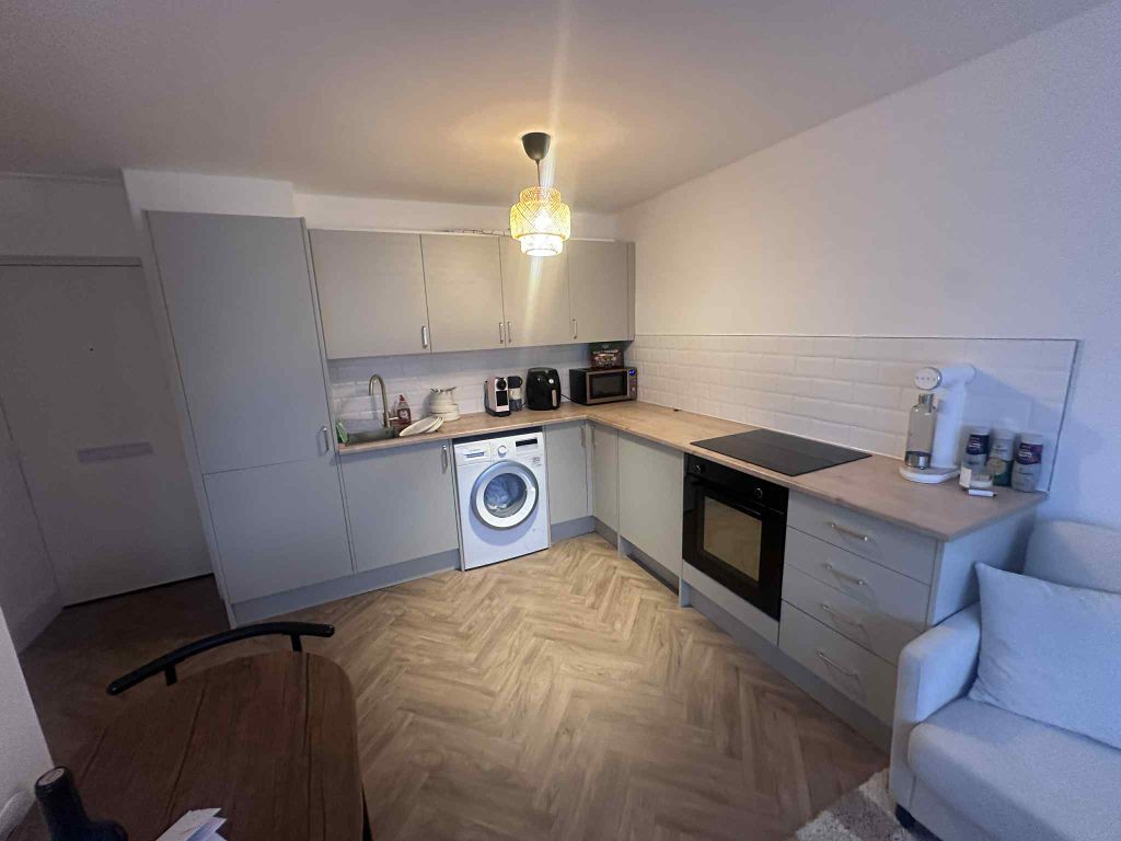 Property photo 2 of 10