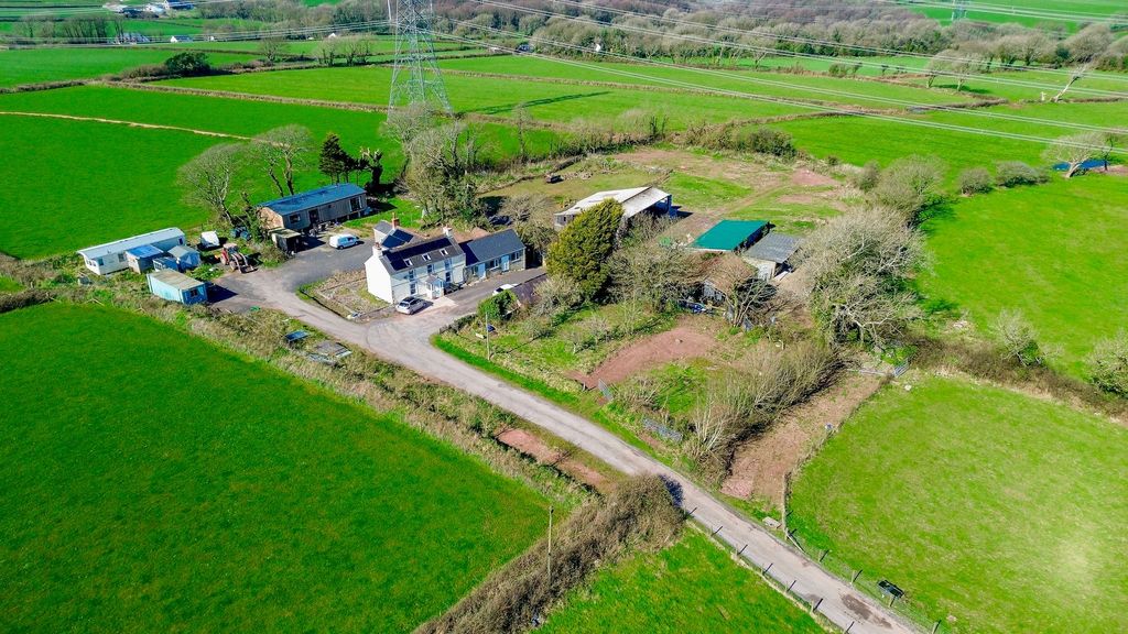 Property photo 2 of 30