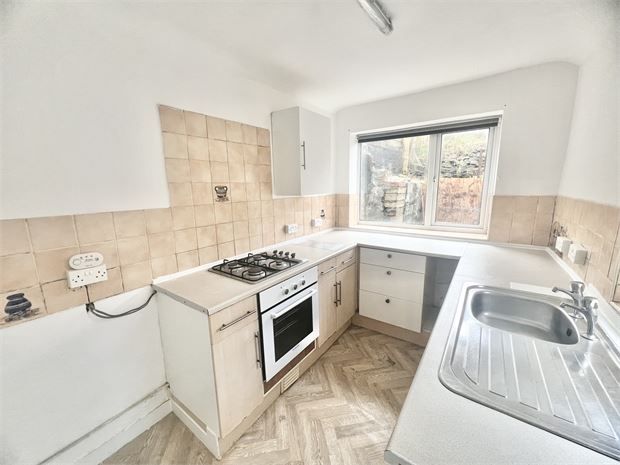 Property photo 2 of 8 Picture 2