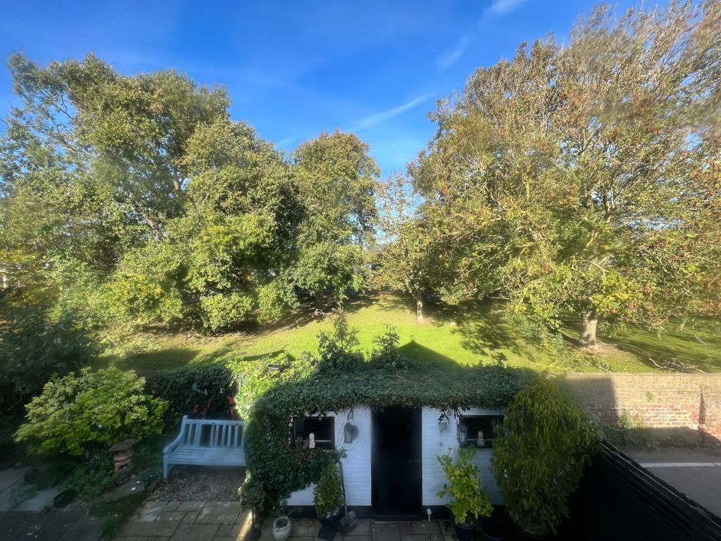 Property photo 1 of 18 Picture No. 24