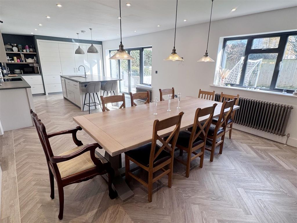 Property photo 3 of 31 Break - Kitch 1A.Jpg